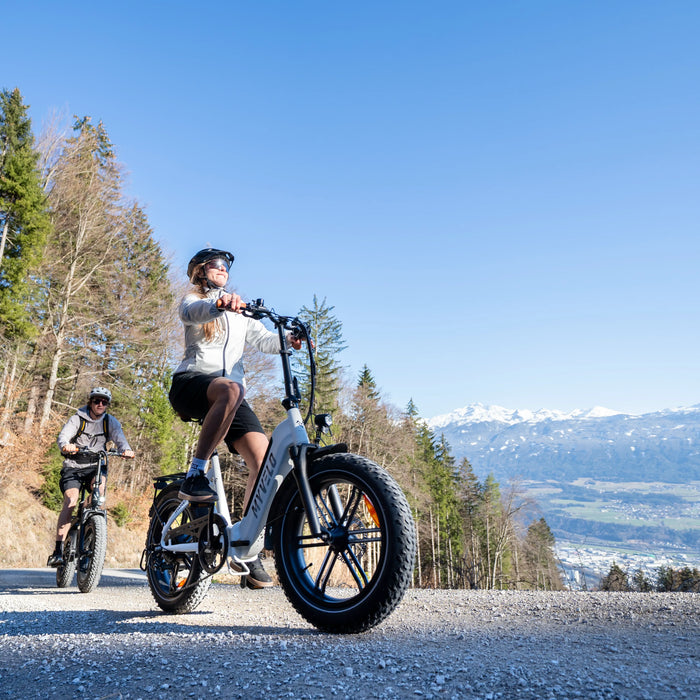 Gibt es eine E-Bike-Altersbeschränkung? Alles, was Eltern und Fahrer wissen müssen