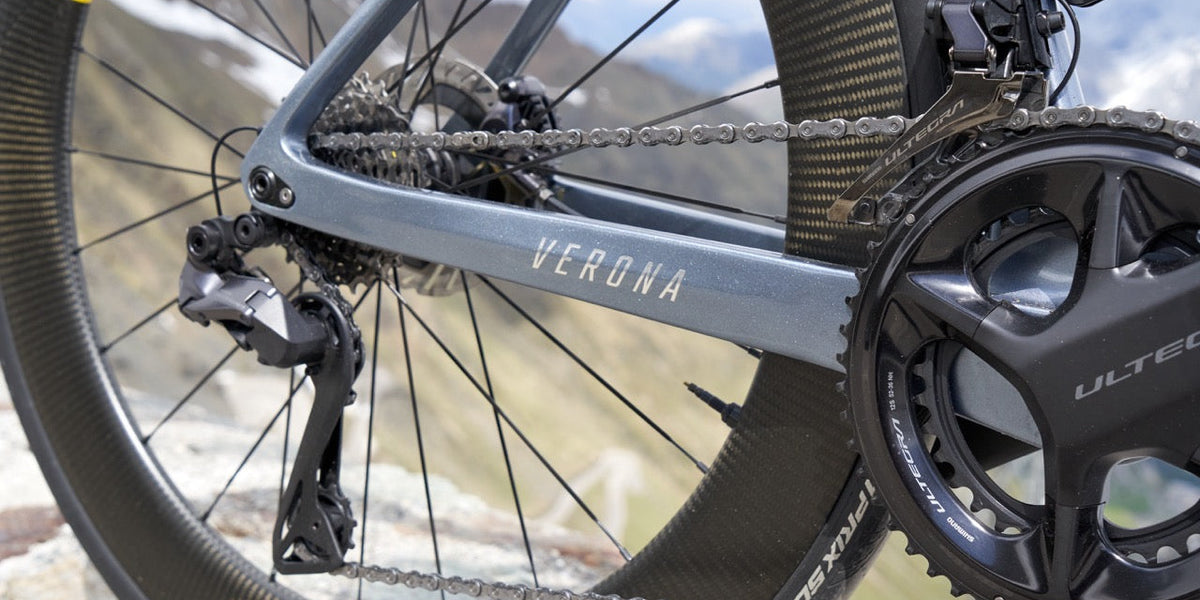 fahrrad rennrad Rennrad Velofaktum Ventoux mit Shimano 105 R7000 und Carbongabel