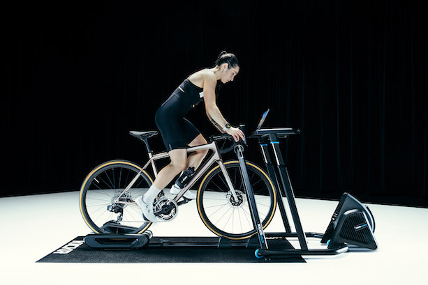 wahoo KICKR ROLLR SMART TRAINER —